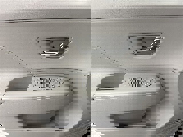 Used 2024 Hyundai Kona Limited image 5