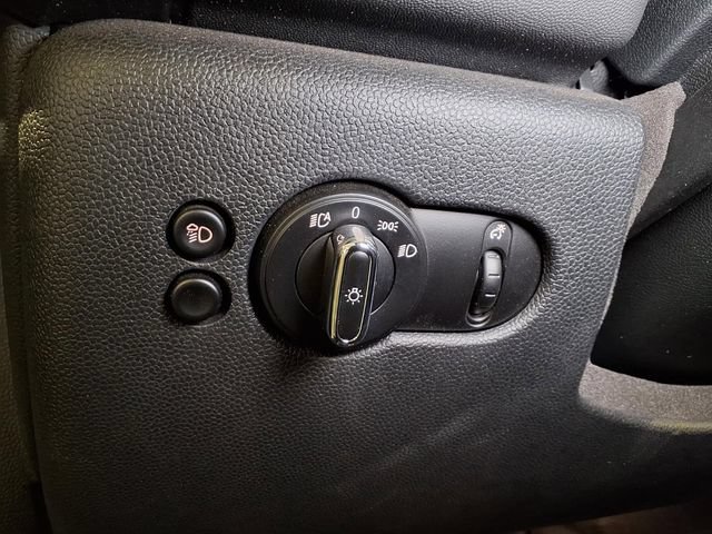 Used 2022 MINI Cooper Convertible w/ Premium Package FWD image 17