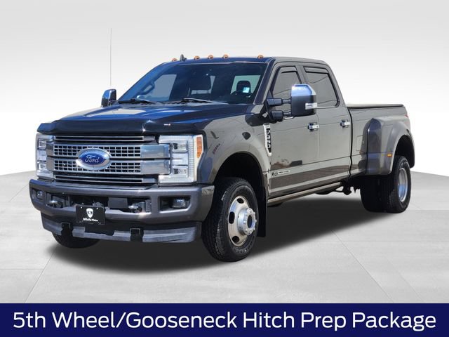 Certified 2019 Ford F350 Platinum w/ Platinum Ultimate Package AWD/4WD image 5