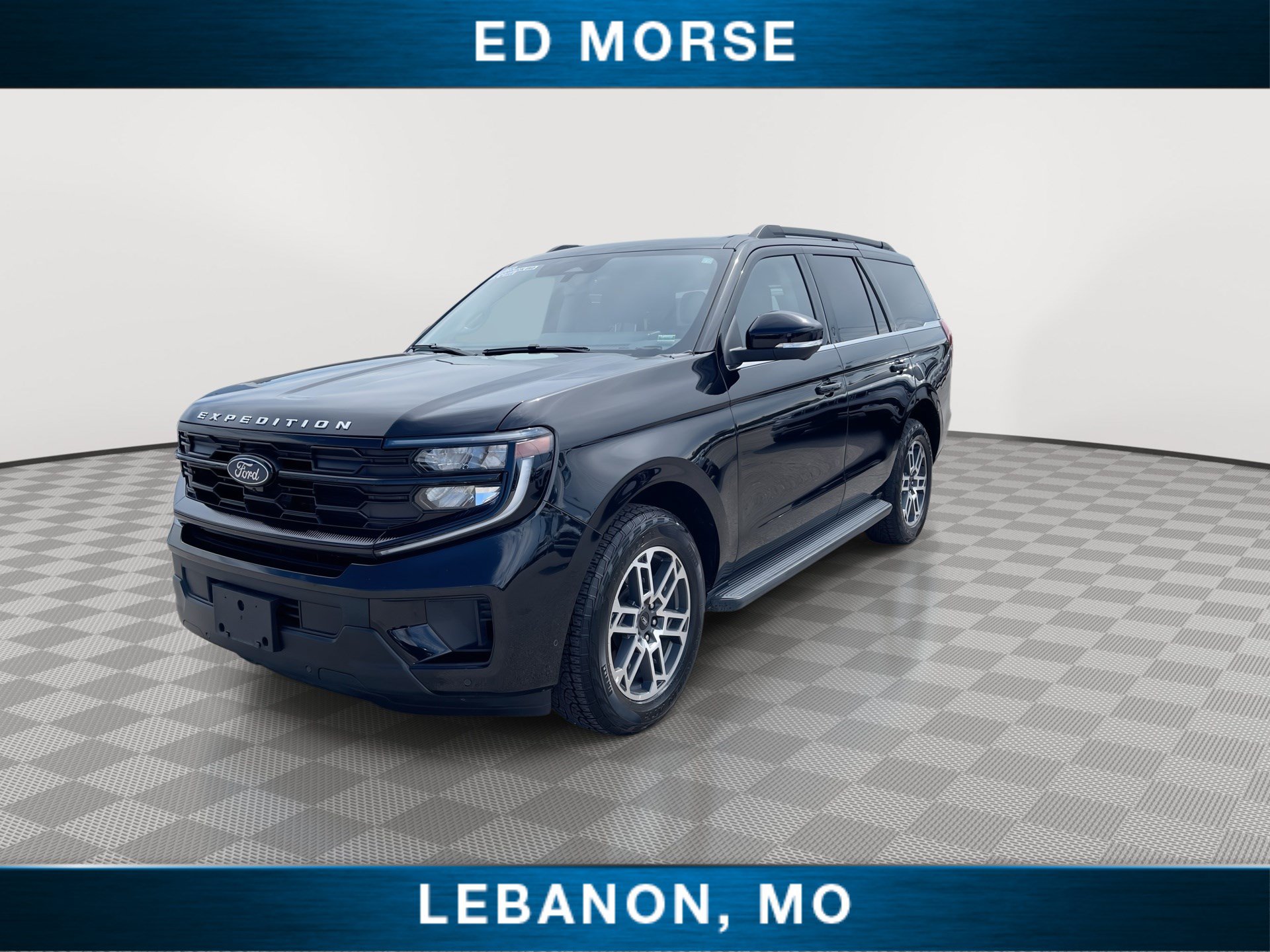 Certified 2025 Ford Expedition Active AWD/4WD image 4