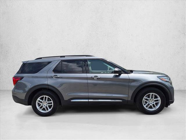 Certified 2025 Ford Explorer Active w/ Active Comfort Package RWD image 4
