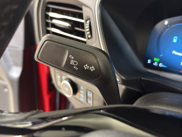 Certified 2023 Ford Escape Platinum FWD image 17