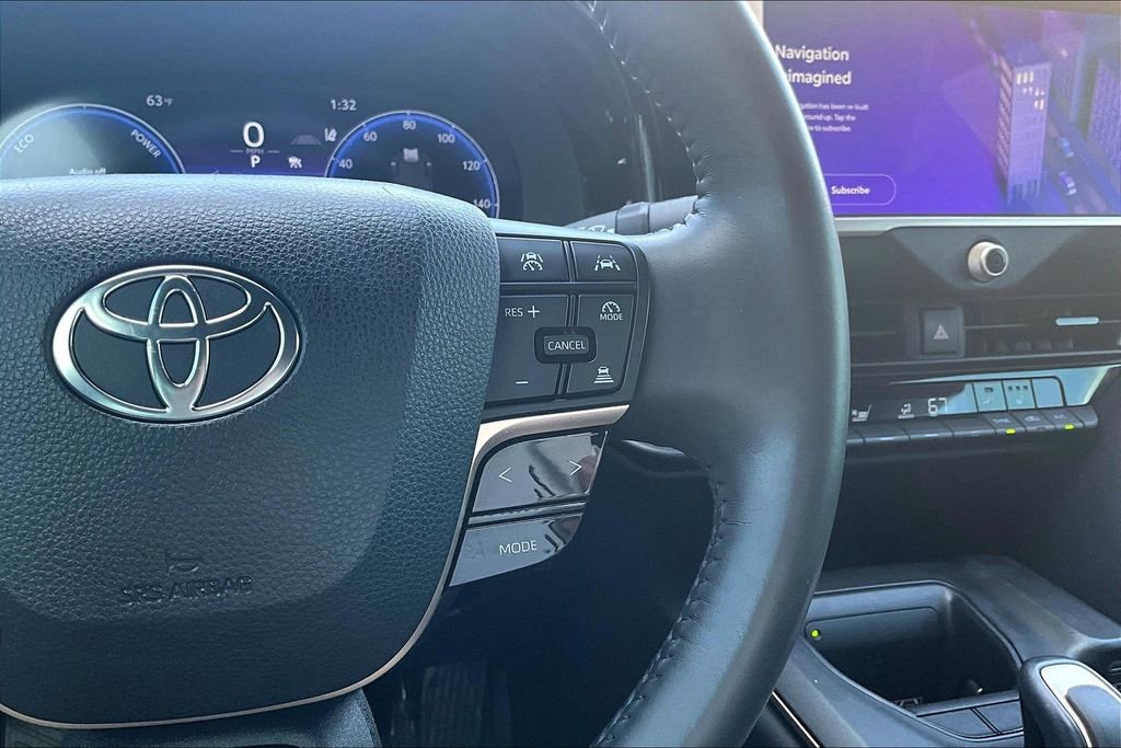 Used 2023 Toyota Crown AWD/4WD image 18