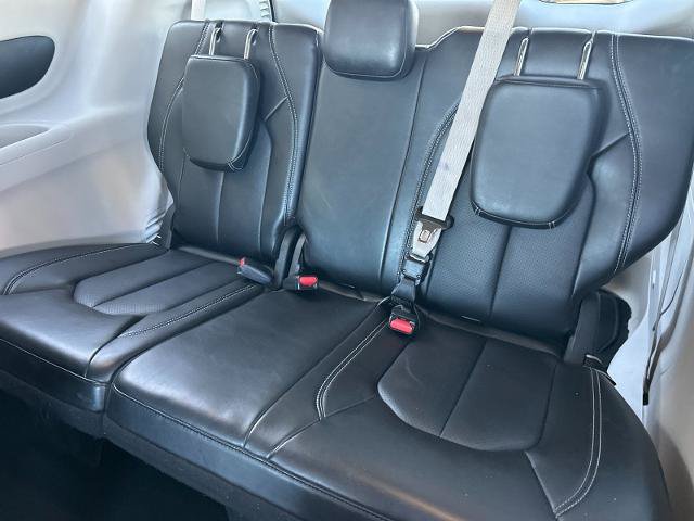 Used 2024 Chrysler Pacifica Limited FWD image 14
