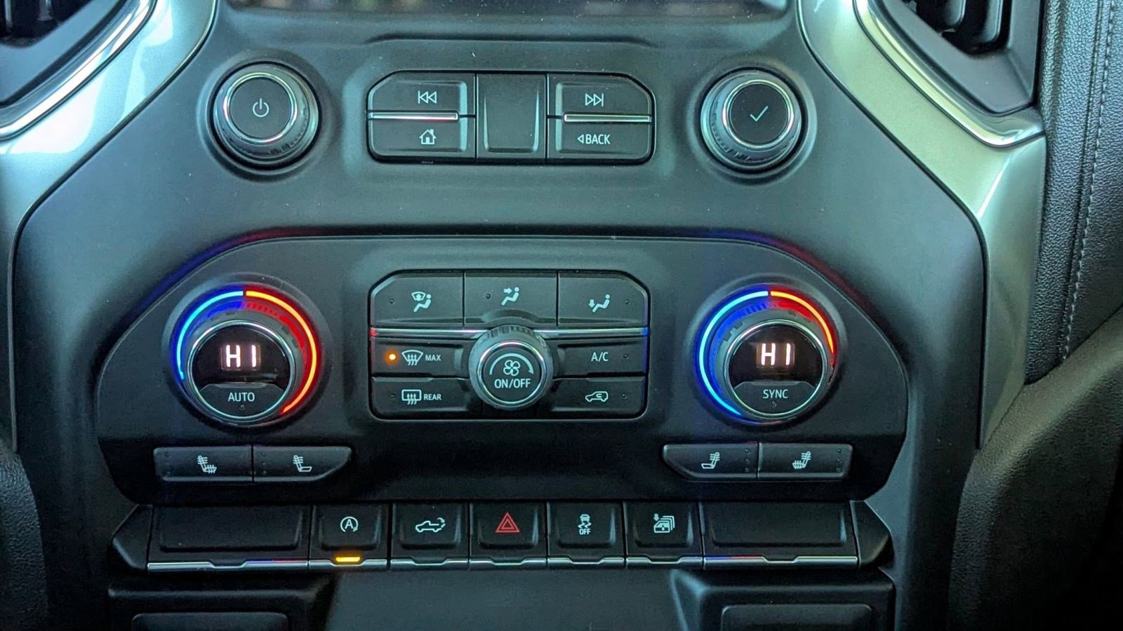 Used 2021 Chevrolet Silverado 1500 RST w/ Bed Protection Package image 16