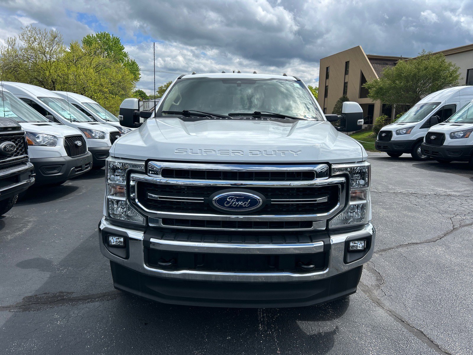 Certified 2022 Ford F350 Lariat w/ Lariat Value Package AWD/4WD image 2
