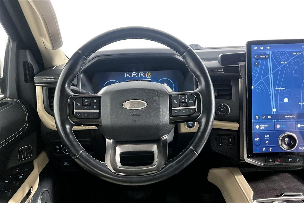 Certified 2023 Ford Expedition Platinum AWD/4WD image 5
