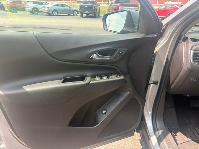 Used 2024 Chevrolet Equinox LT FWD image 12