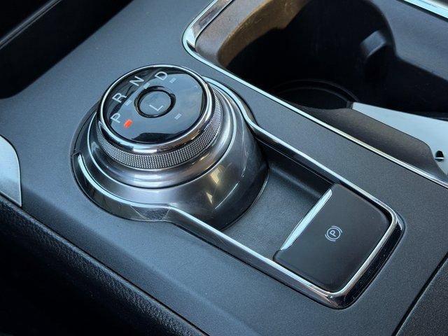 Certified 2020 Ford Fusion SE FWD image 22