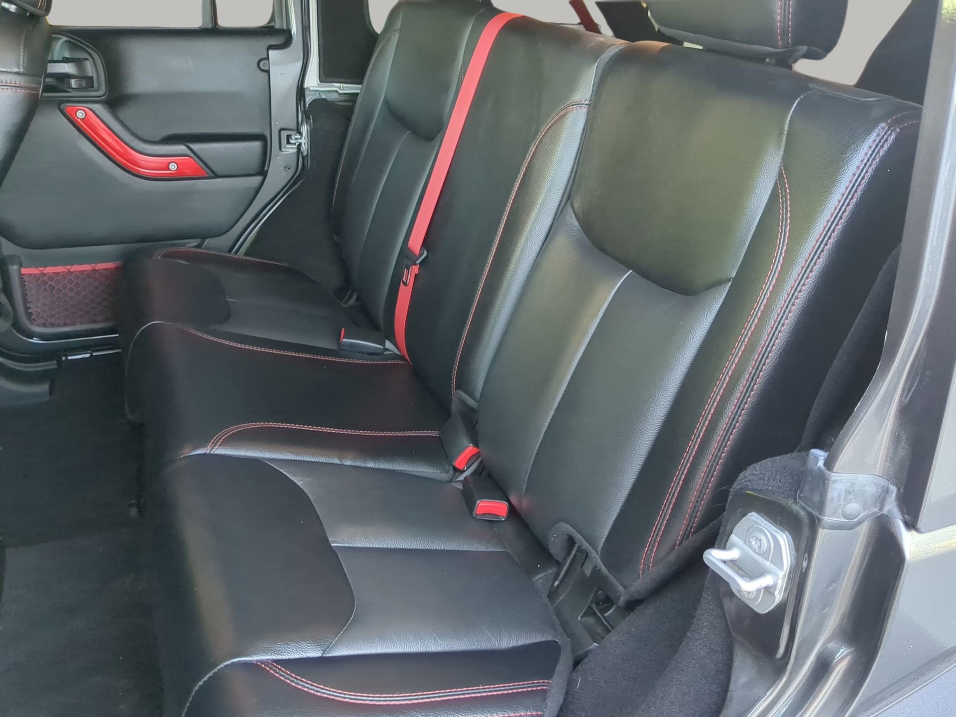 Used 2018 Jeep Wrangler Unlimited Rubicon AWD/4WD image 54