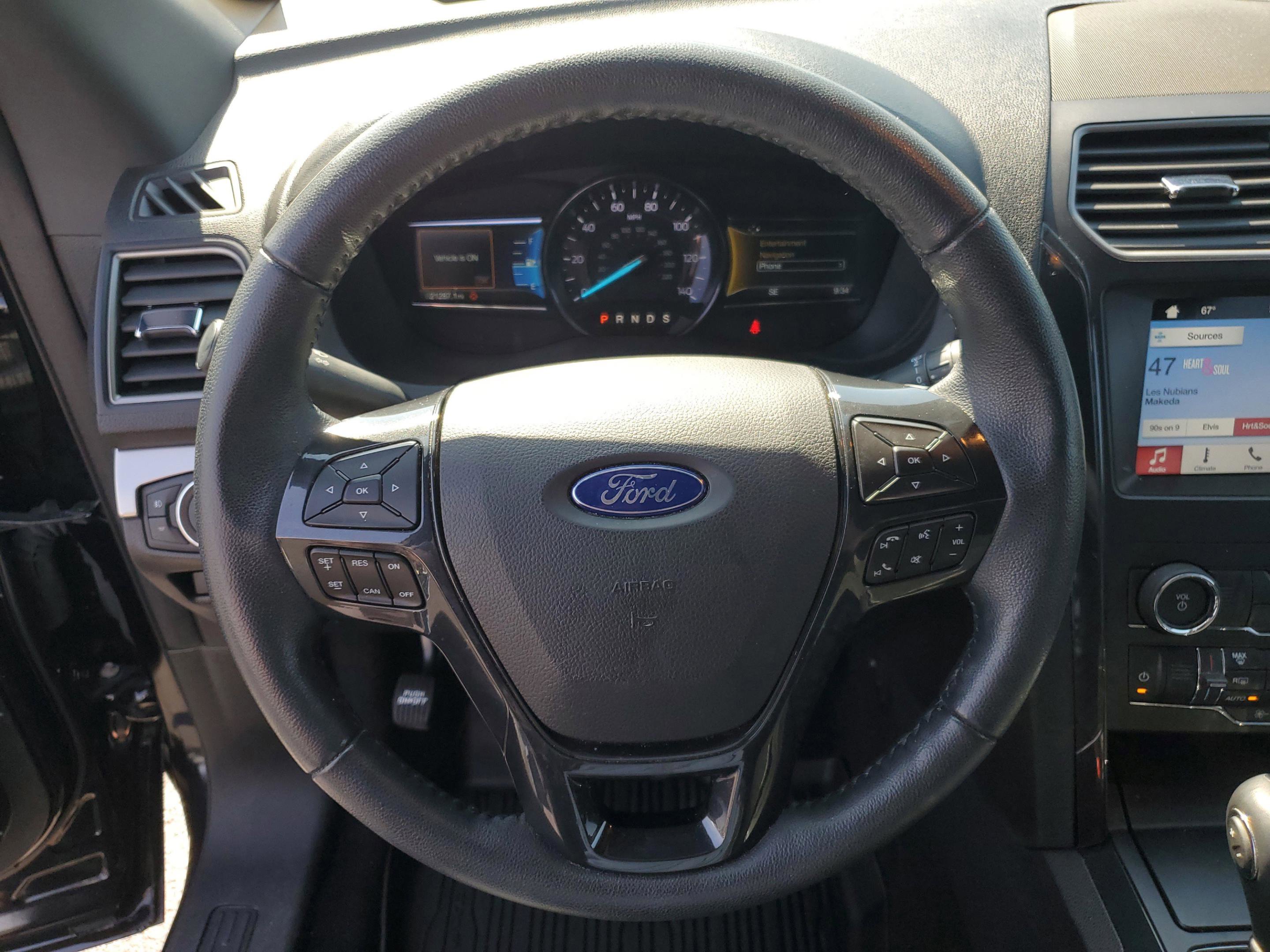 Certified 2019 Ford Explorer XLT w/ Equipment Group 201A FWD image 22