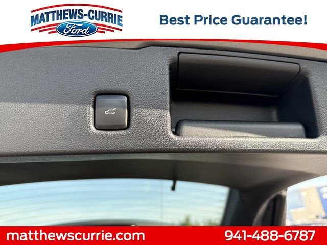 Certified 2025 Ford Escape Platinum w/ Premium Technology Package image 14