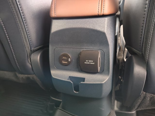 Certified 2024 Ford Maverick Lariat w/ FX4 Off-Road Package AWD/4WD image 32