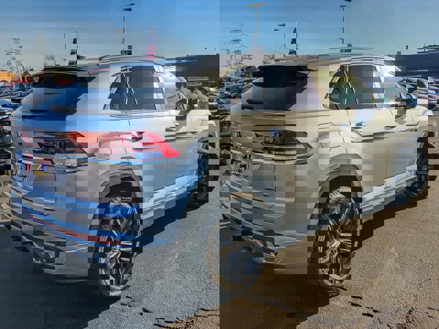 Used 2022 Volkswagen Atlas Cross Sport SEL R-Line image 7