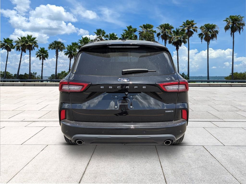 Certified 2025 Ford Escape ST-Line Elite AWD/4WD image 5