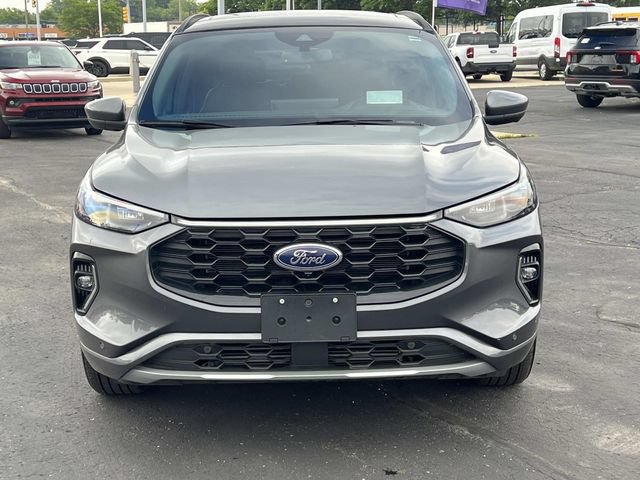 Certified 2023 Ford Escape ST-Line Elite w/ Premium Technology Package AWD/4WD image 7