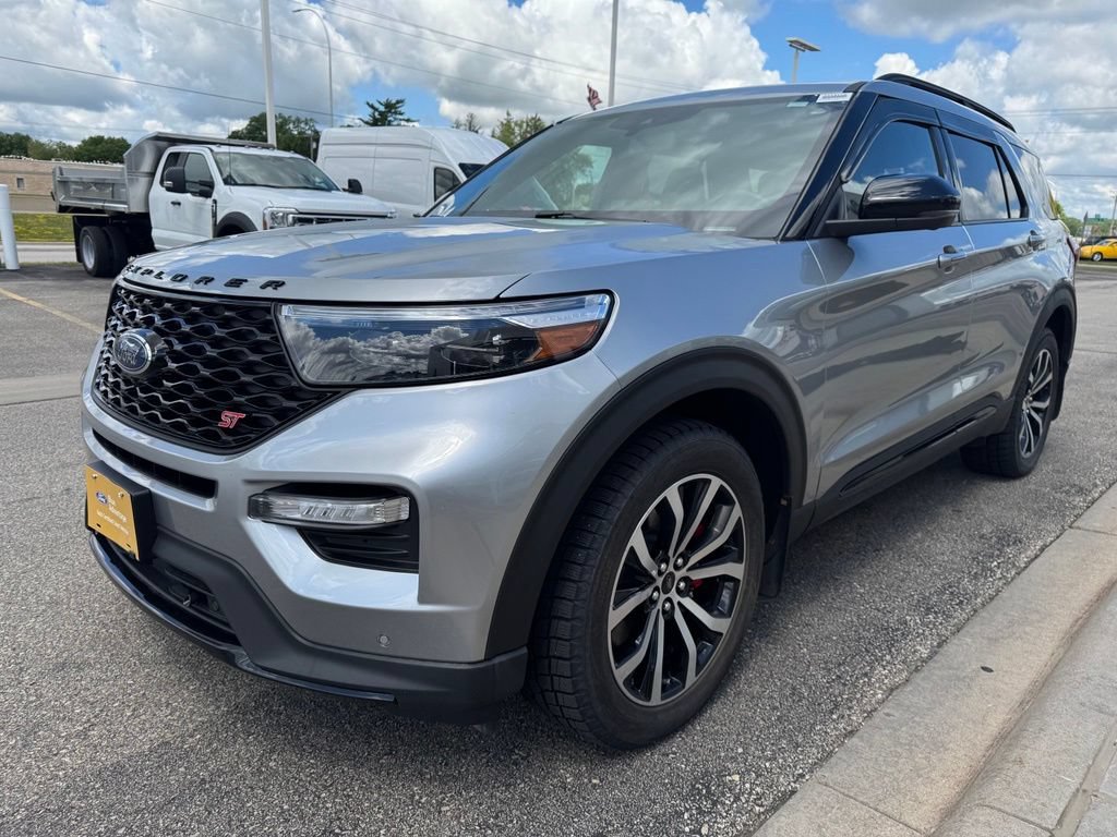 Certified 2023 Ford Explorer ST w/ Technology Package AWD/4WD image 40