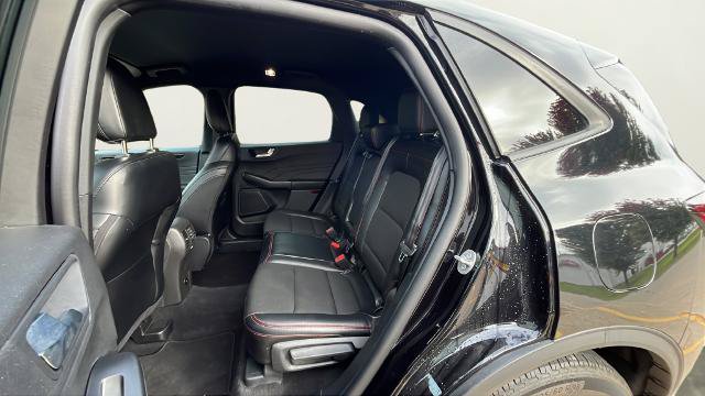 Certified 2025 Ford Escape ST-Line AWD/4WD image 17