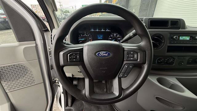 Certified 2022 Ford E-350 and Econoline 350 Super Duty w/ Power Windows & Locks Group RWD image 20