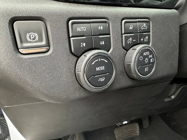 Used 2024 Chevrolet Silverado 2500 High Country w/ High Country Premium Package AWD/4WD image 41