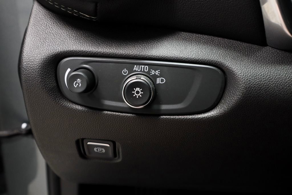 Used 2023 Chevrolet Blazer LT image 26