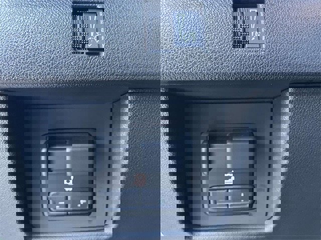 Used 2023 GMC Canyon AT4 w/ Technology Package image 20