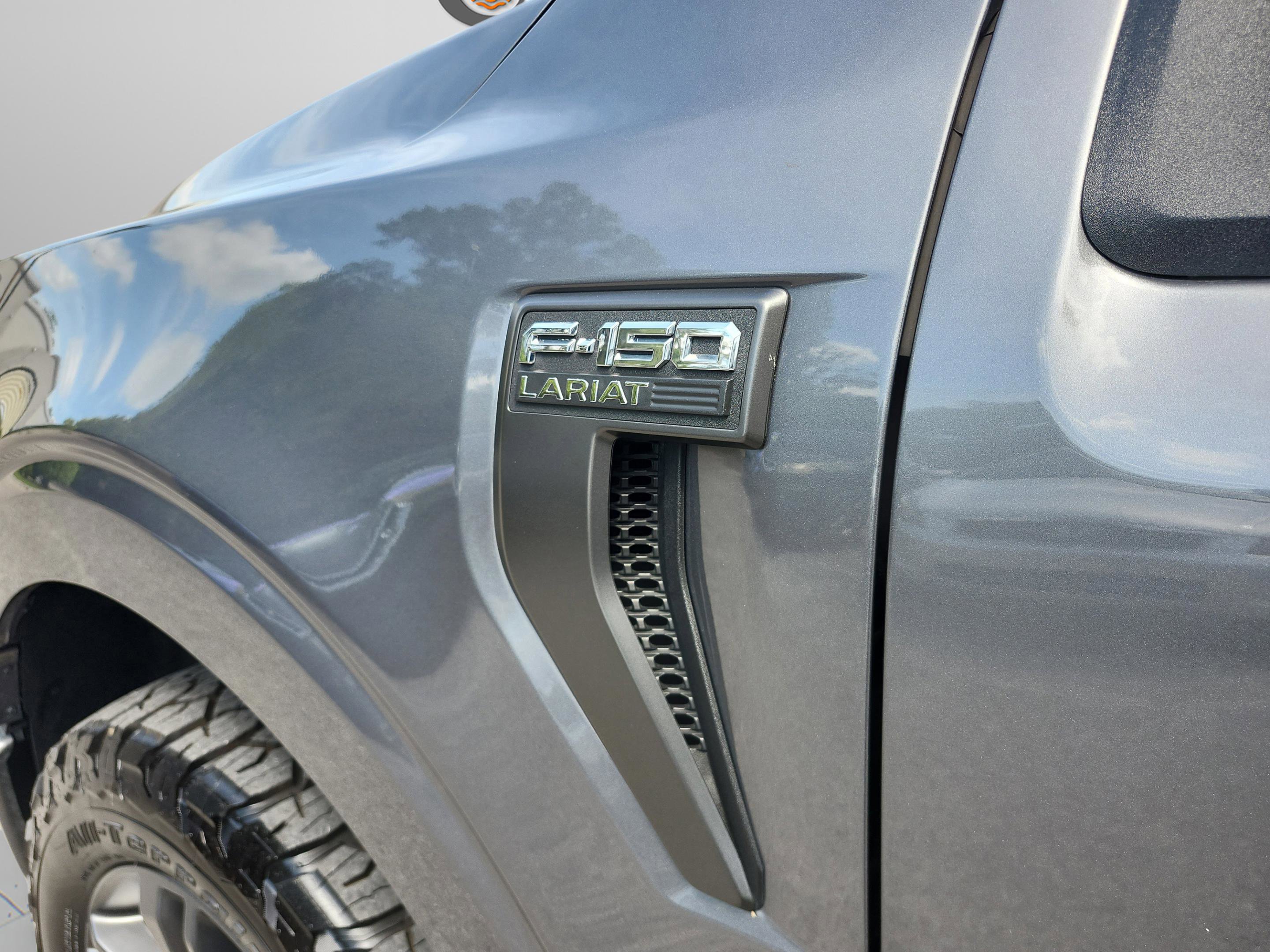 Certified 2023 Ford F150 Lariat w/ Equipment Group 502A High AWD/4WD image 32