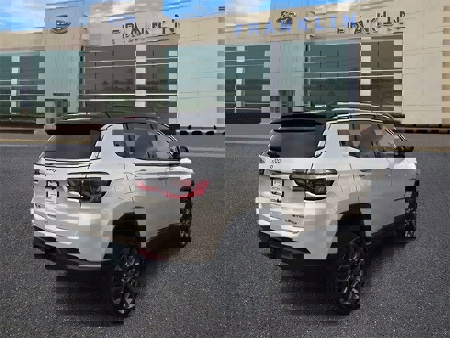 Used 2018 Jeep Compass Limited w/ Navigation Group image 5