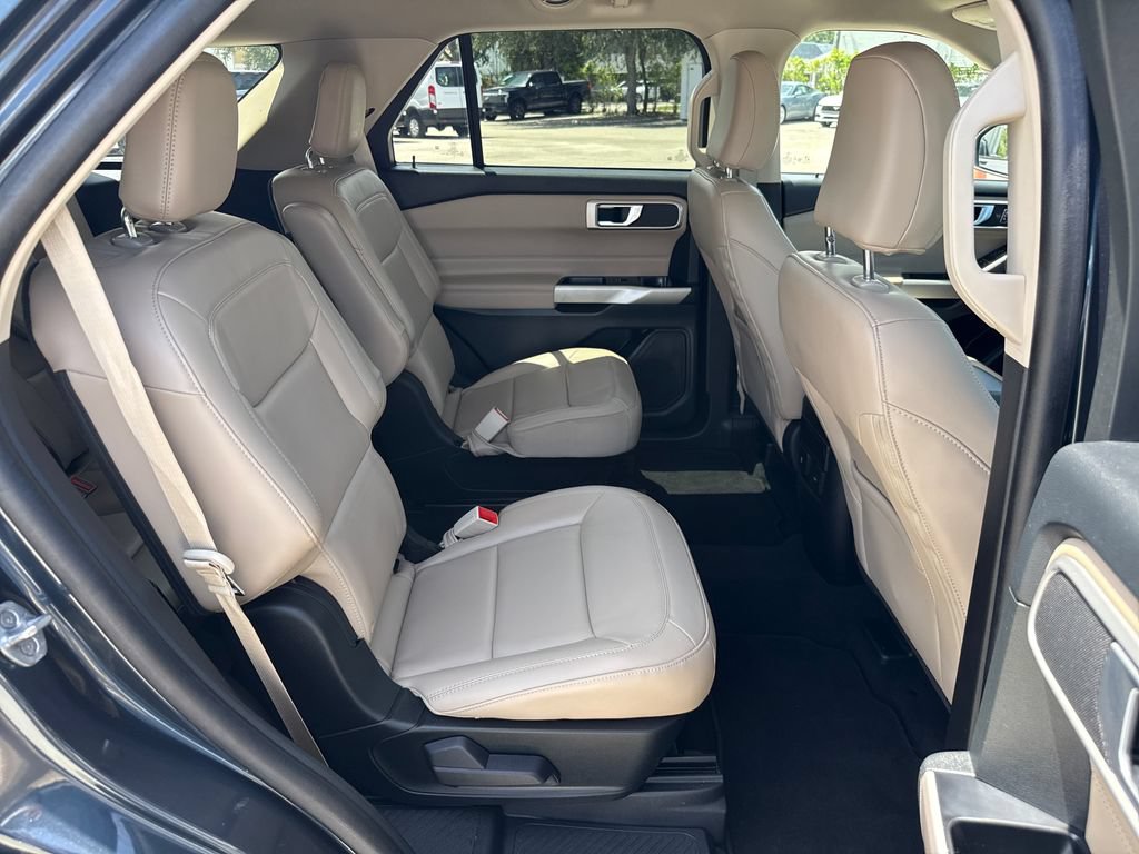 Certified 2023 Ford Explorer XLT w/ Equipment Group 202A RWD image 27