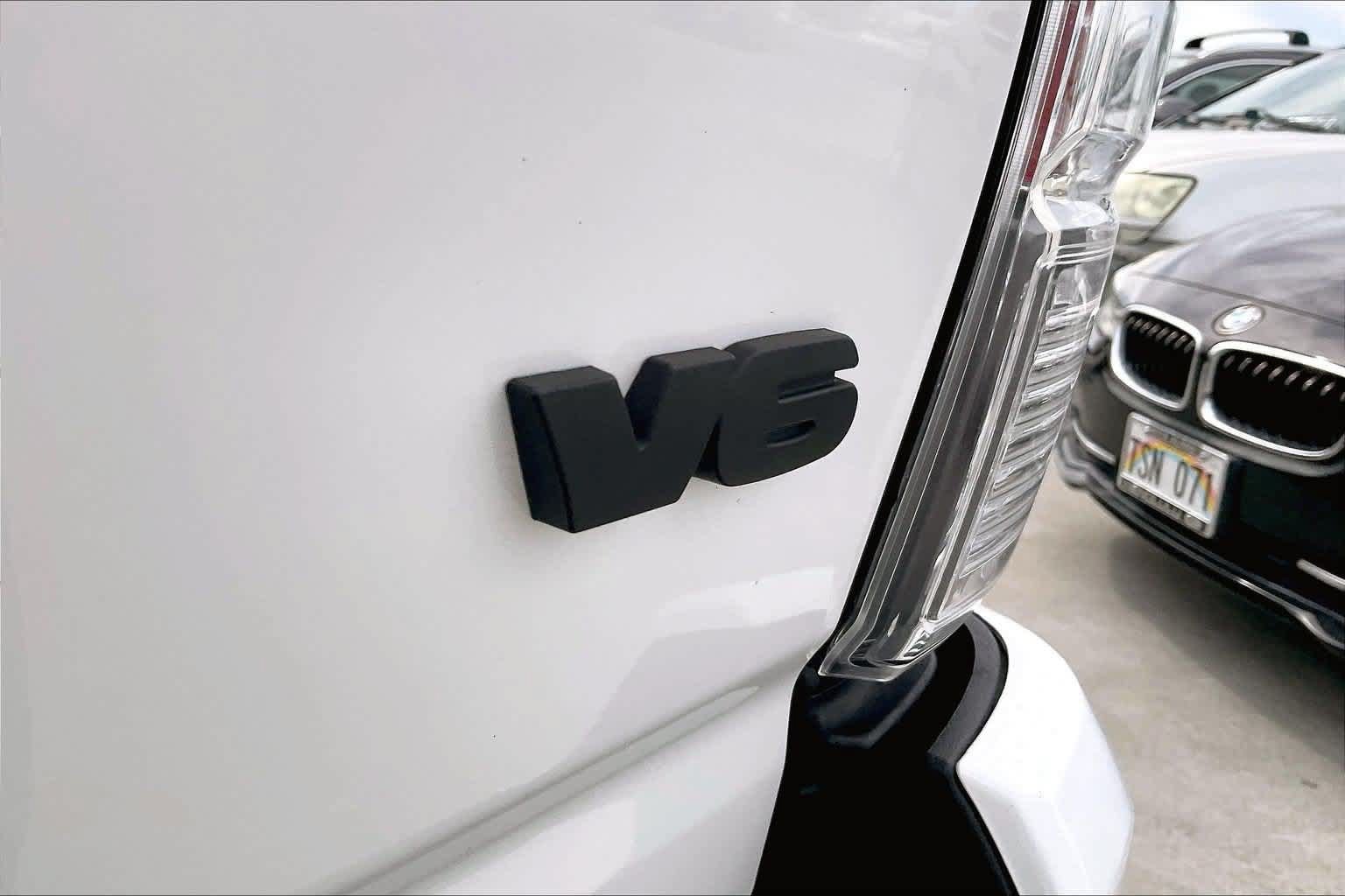 Used 2023 Toyota Tacoma TRD Off-Road w/ Technology Package AWD/4WD image 7