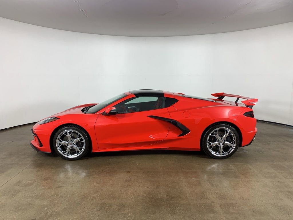 Used 2020 Chevrolet Corvette Stingray Preferred Cpe w/ 2LT Preferred Equipment Group RWD image 18