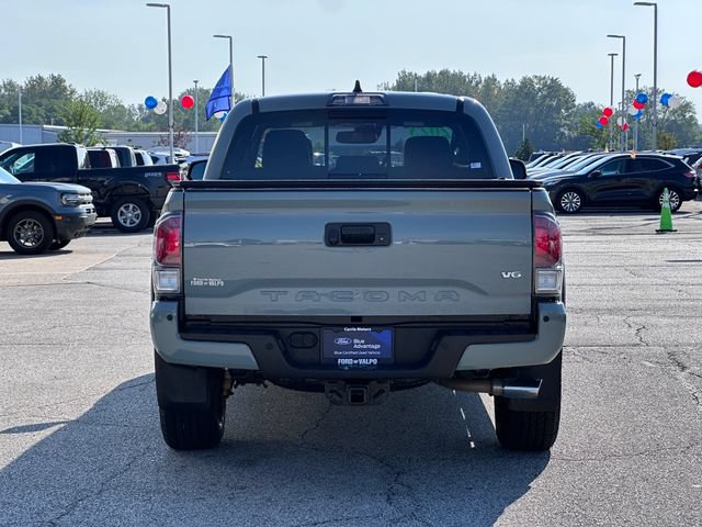 Used 2023 Toyota Tacoma TRD Off-Road w/ TRD Premium Off Road Package AWD/4WD image 6