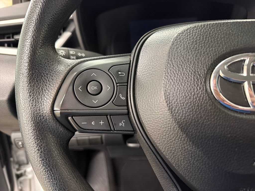 Used 2026 Toyota Corolla LE FWD image 20