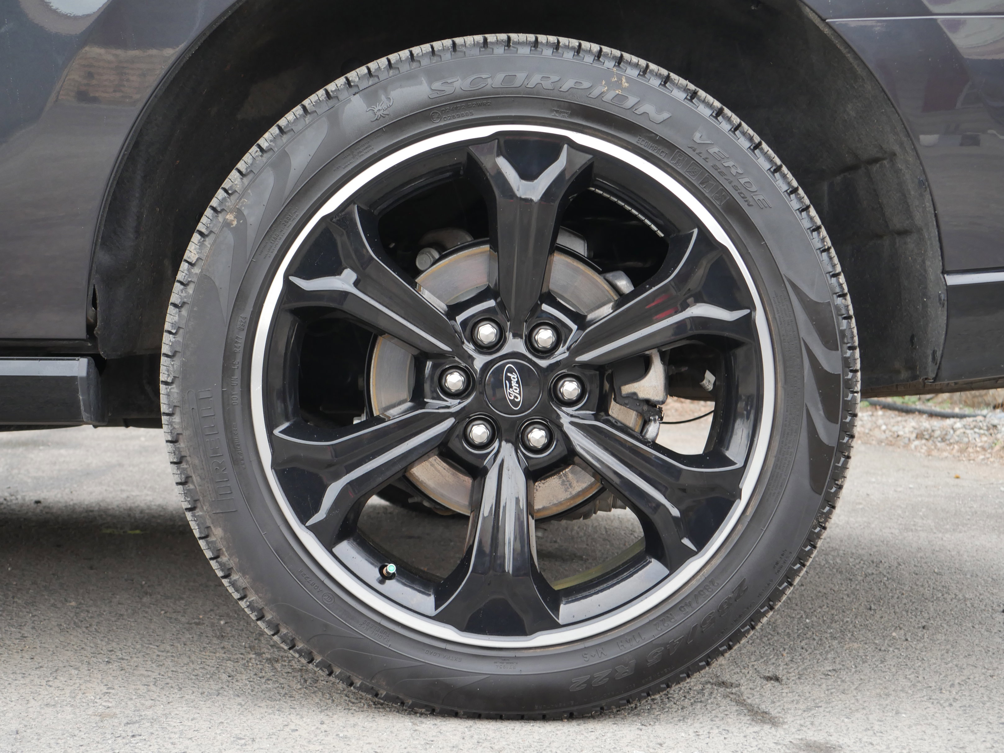 Certified 2024 Ford Expedition Limited image 9