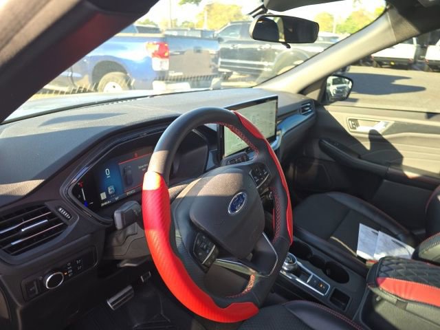 Certified 2023 Ford Escape ST-Line w/ Tech Pack #1 image 9