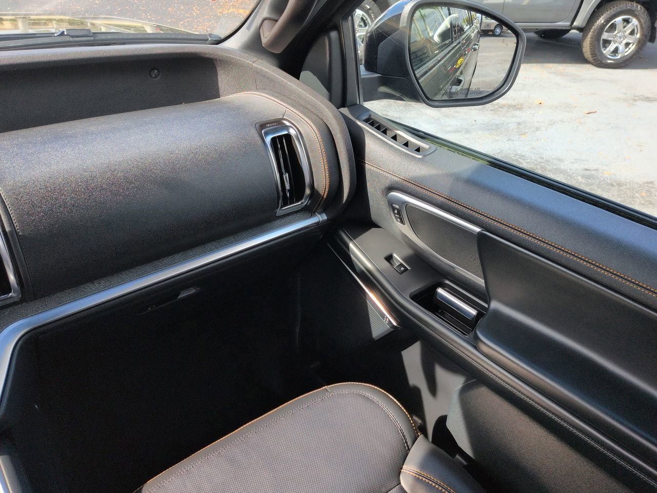 Certified 2025 Ford Expedition Tremor AWD/4WD image 17