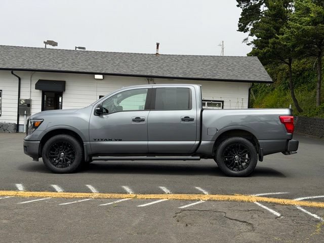 Used 2018 Nissan Titan SV w/ SV Convenience Package AWD/4WD image 8