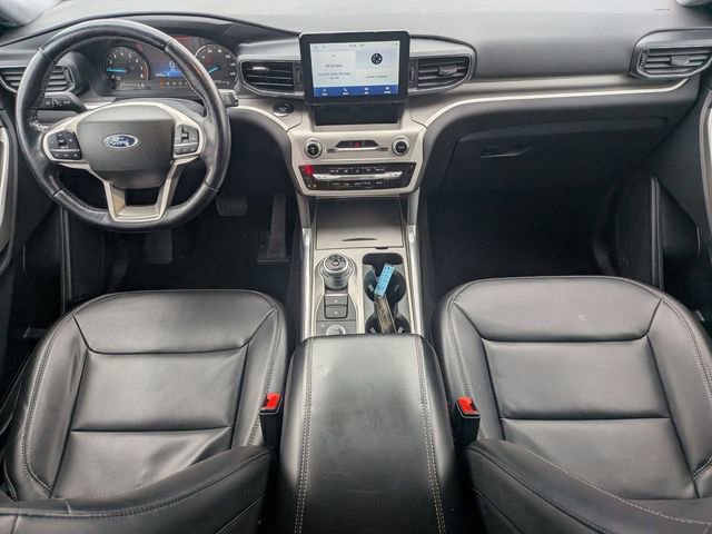 Certified 2022 Ford Explorer XLT image 27