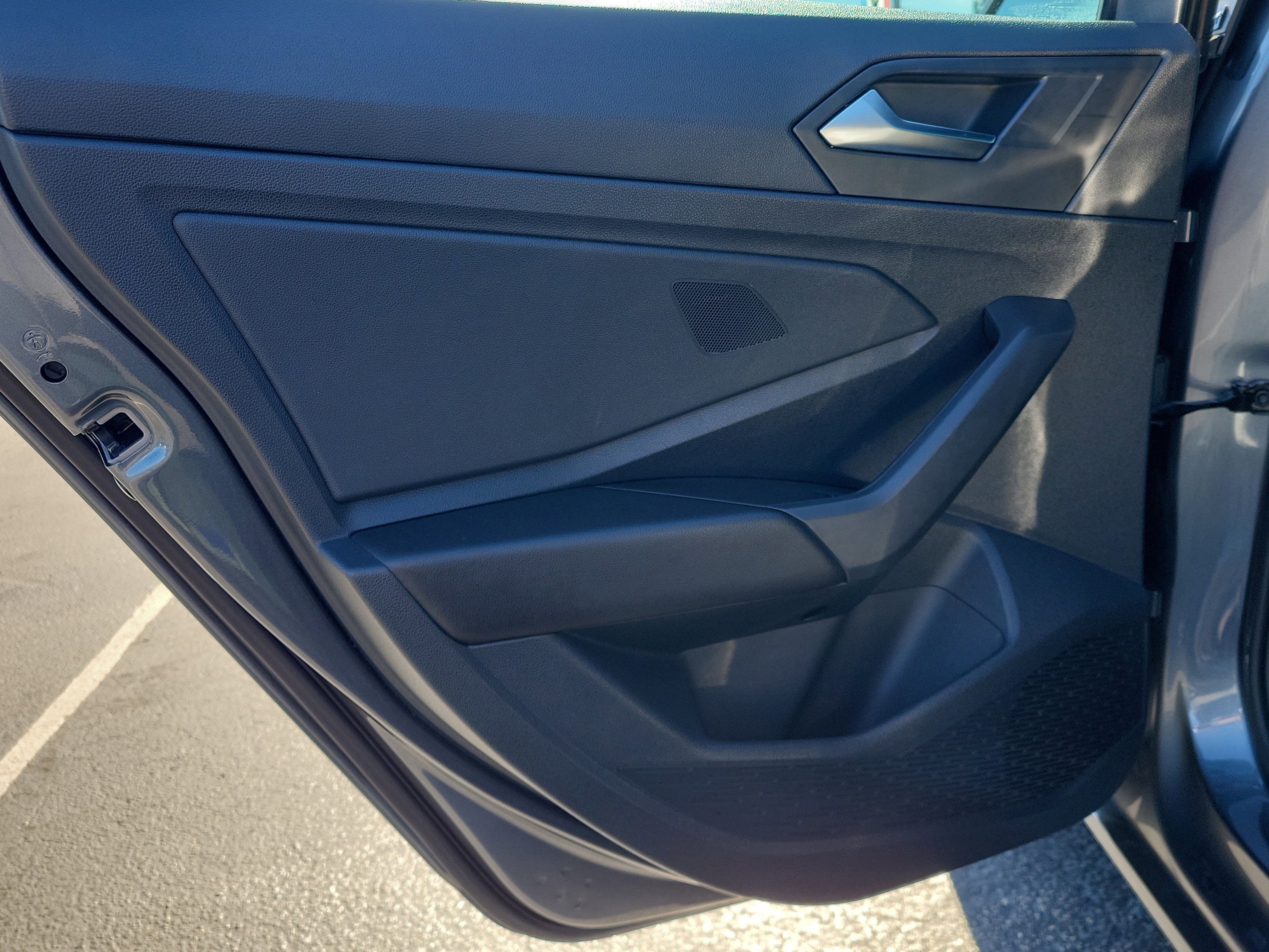 Used 2023 Volkswagen Jetta Sport image 12