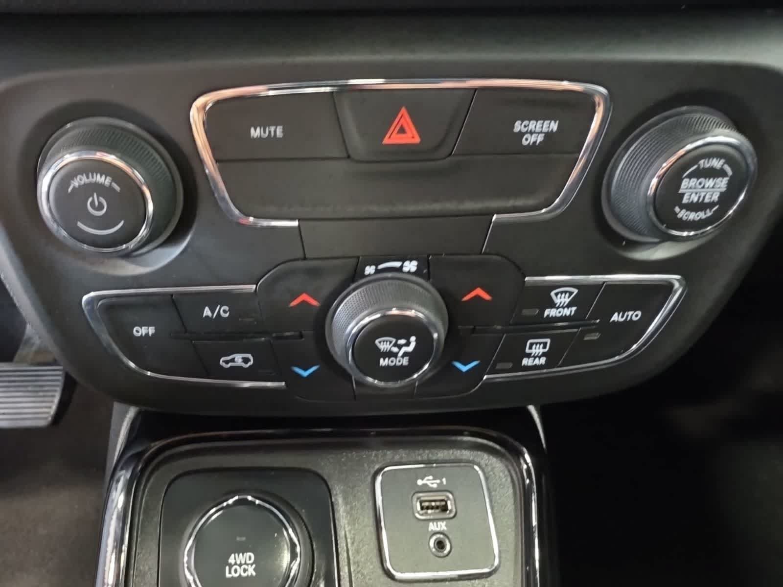Used 2021 Jeep Compass Latitude w/ Sun and Sound Group AWD/4WD image 25