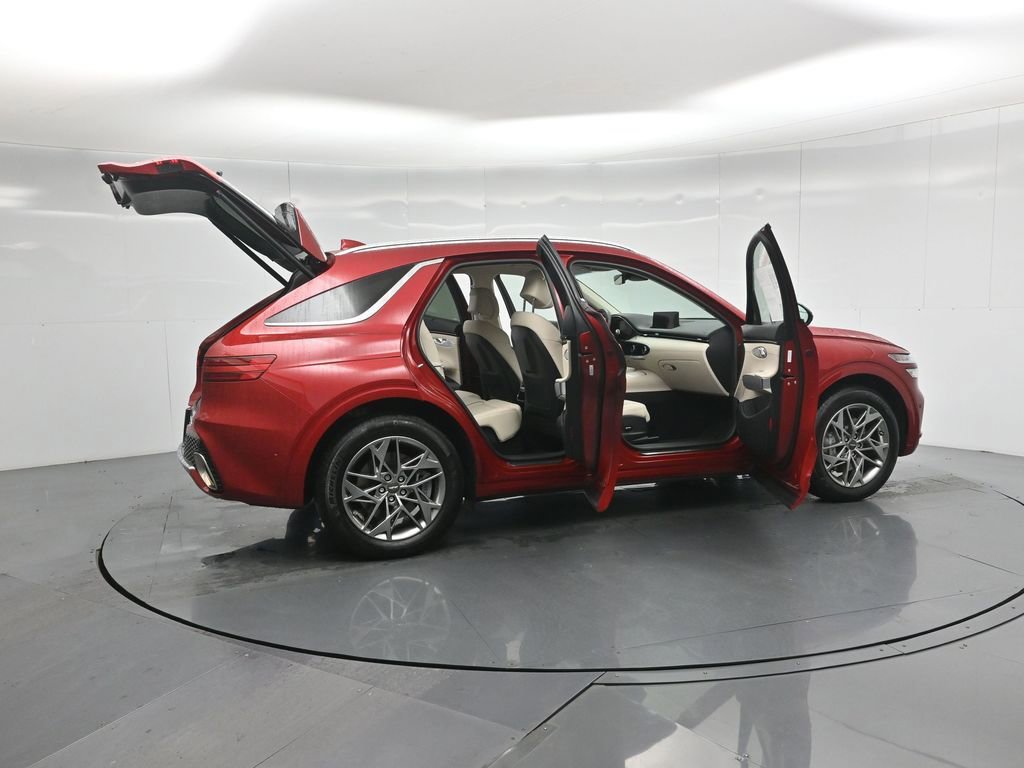 Used 2023 Genesis GV70 2.5T w/ Advanced Package image 5