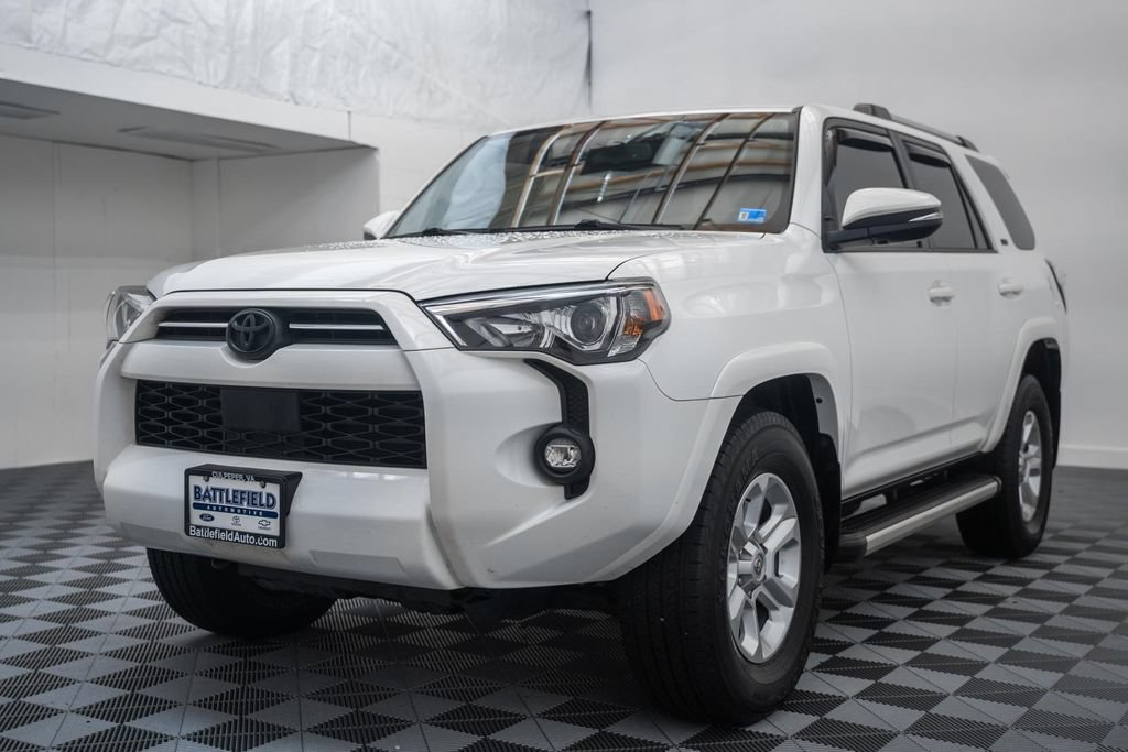 Used 2023 Toyota 4Runner SR5 Premium w/ Moonroof Package RWD image 3