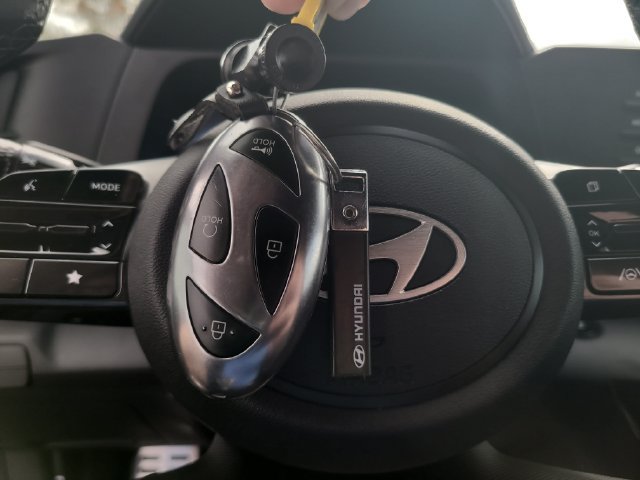 Used 2025 Hyundai Elantra Sport FWD image 29