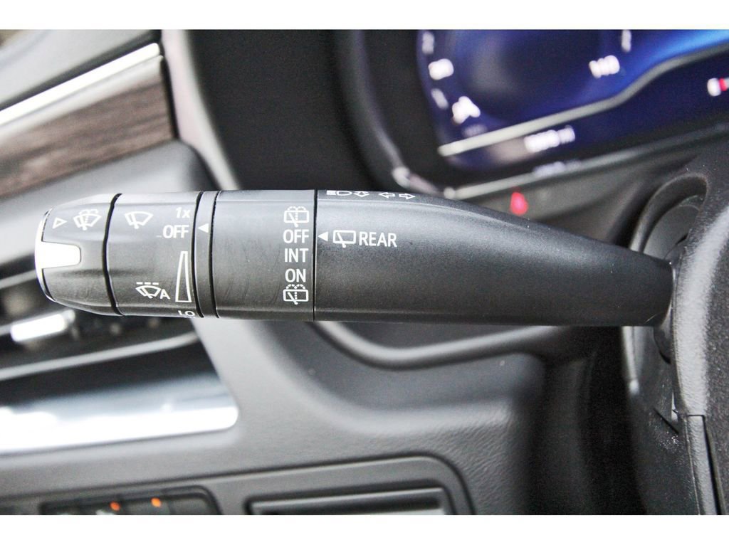 Used 2023 Chevrolet Tahoe LT w/ Luxury Package image 18