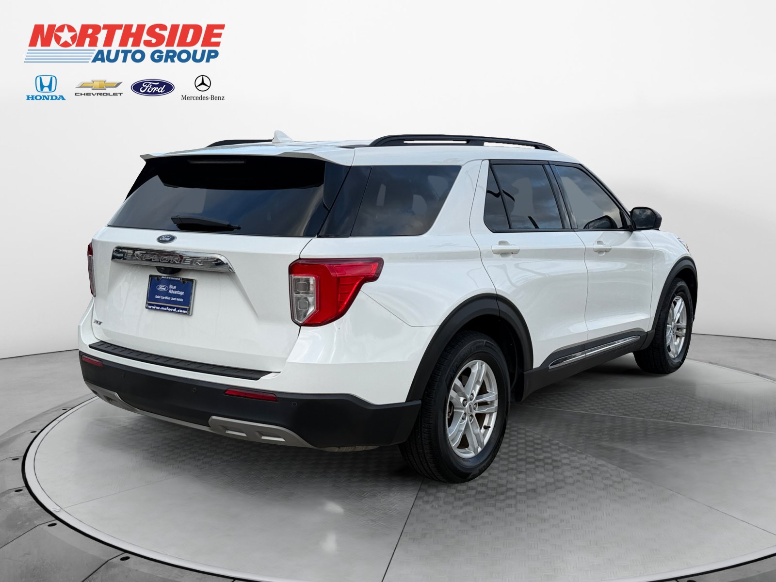 Certified 2023 Ford Explorer XLT w/ Equipment Group 202A RWD image 7