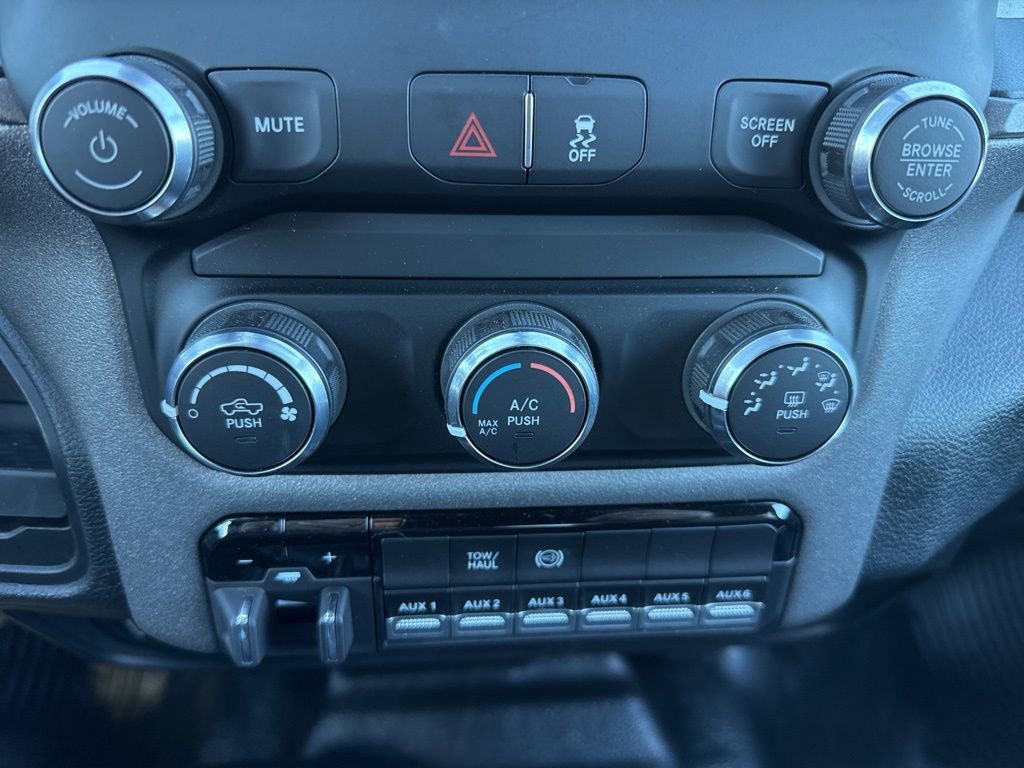 Used 2024 RAM 2500 Tradesman w/ Chrome Appearance Group image 29