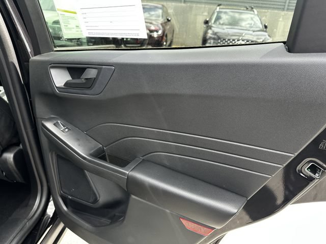 Certified 2023 Ford Escape Active AWD/4WD image 39