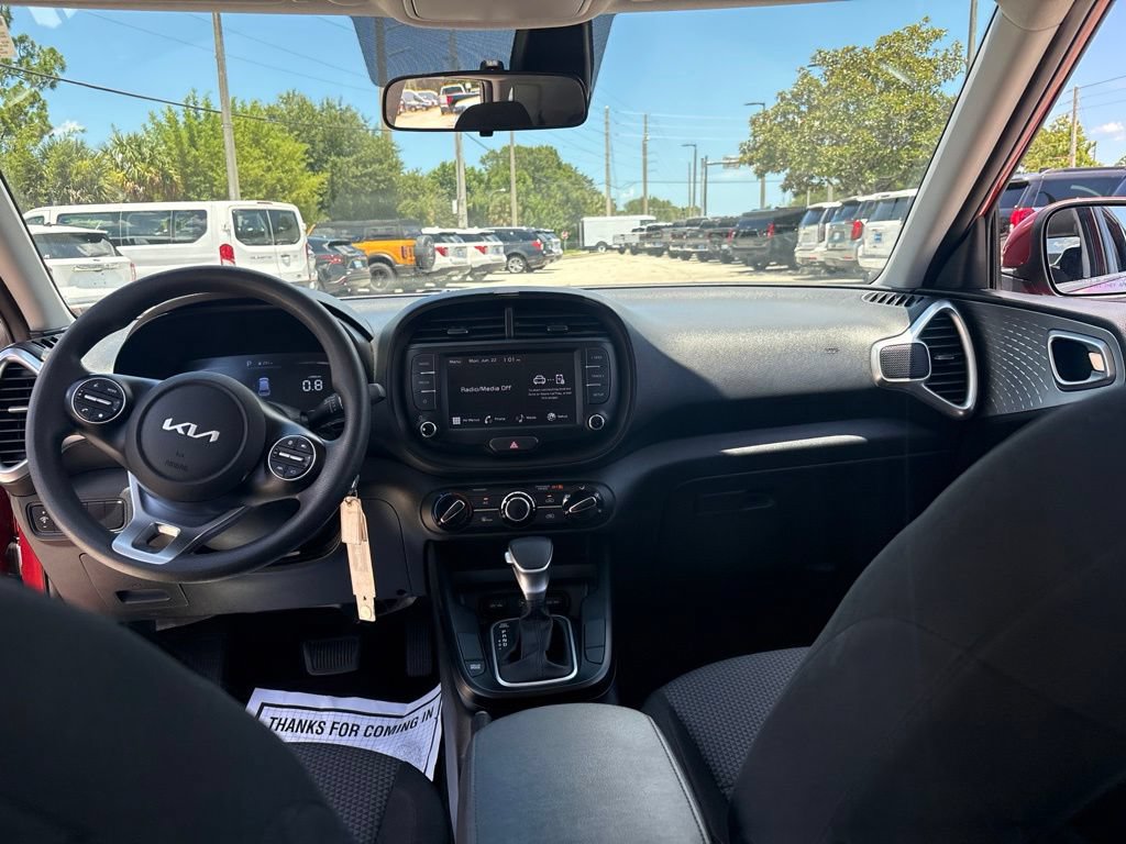 Used 2024 Kia Soul LX w/ Option Group 015 FWD image 8