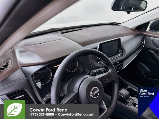 Used 2023 Nissan Rogue S AWD/4WD image 11