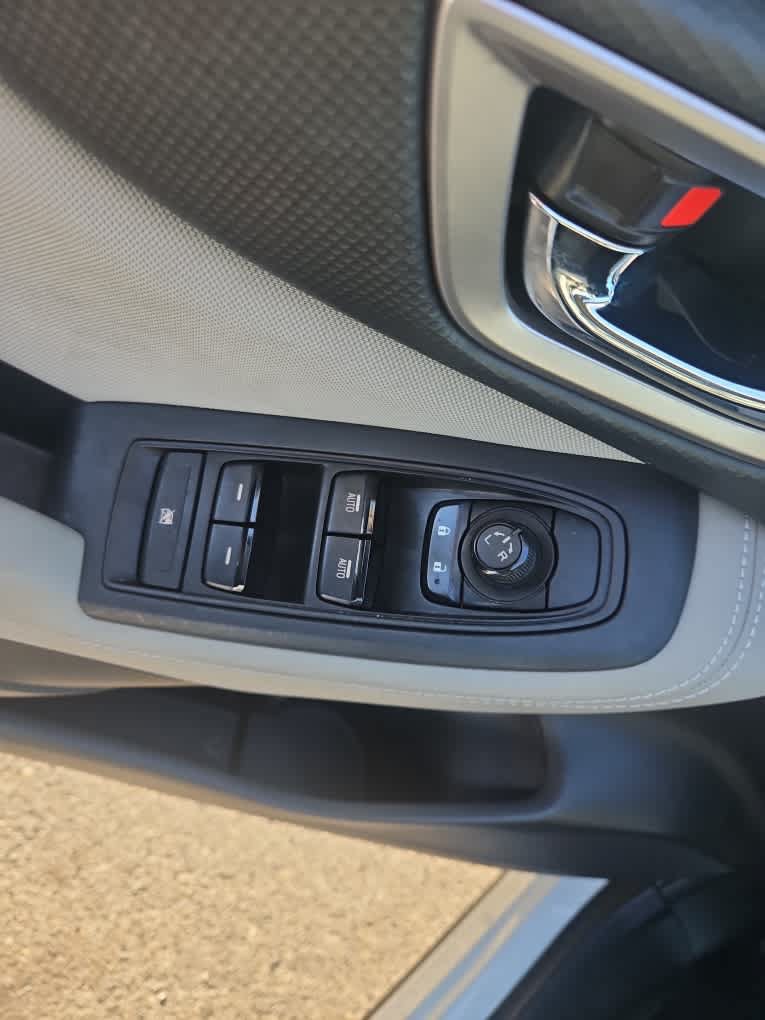 Used 2022 Subaru Forester Premium AWD/4WD image 21